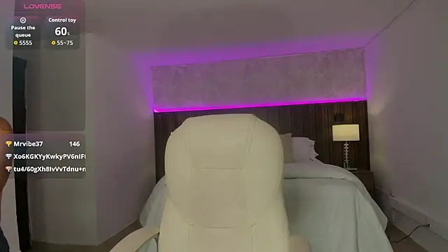 Megann_Williamss live
