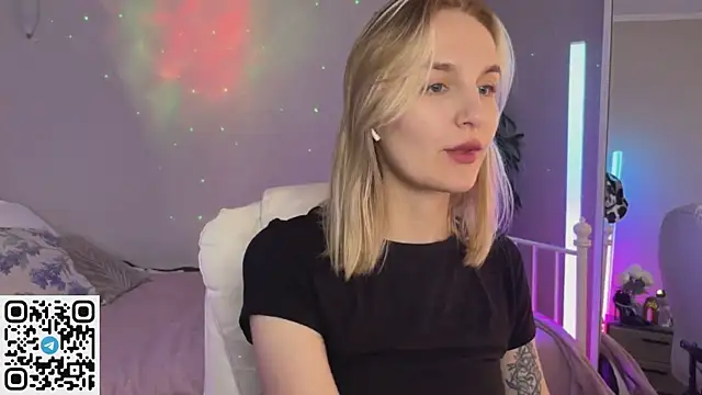 _Vikky_Moon_ live