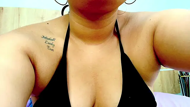 Stacy__Malibu live