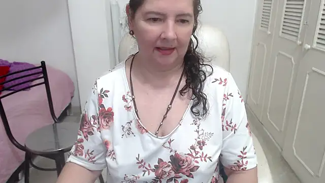 leonela_69 live