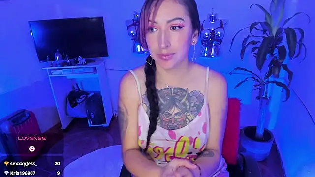 LucyStrike_ live
