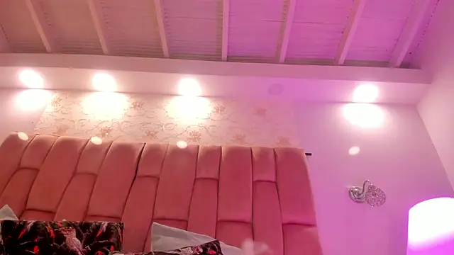 aishathornee live