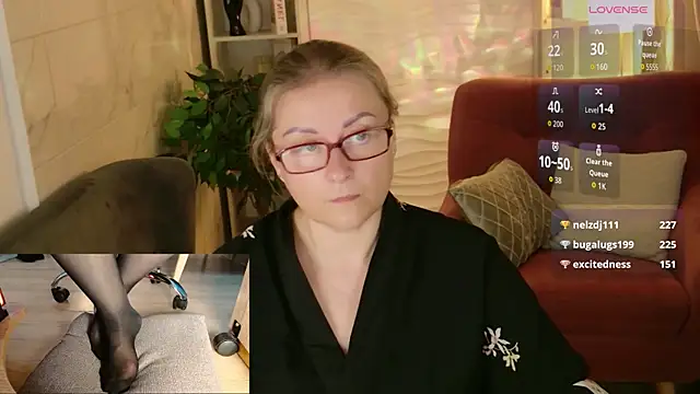 Alexandra_Kind live