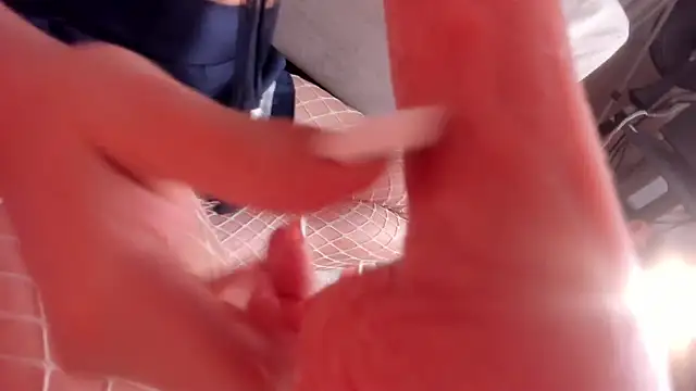 SabrinaWarren_ live