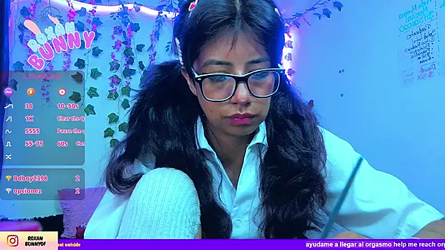 Roxanbunny1 live