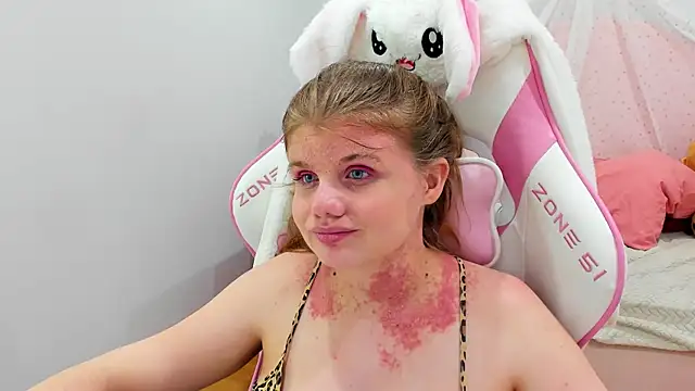 ChloeHalses live