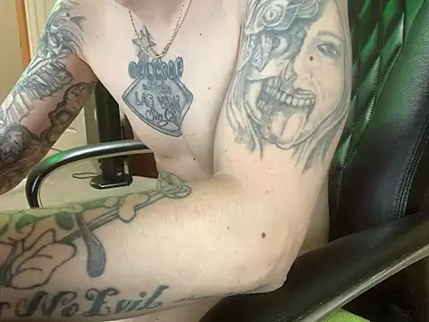 JuicyJoshy live