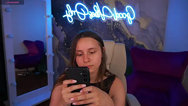 TinyNatalie live