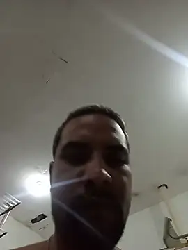 Tomaajek live
