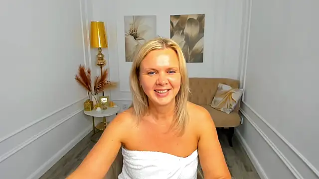 AgathaKlouin live