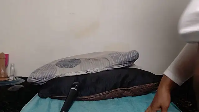 CaramelBaddie16 live