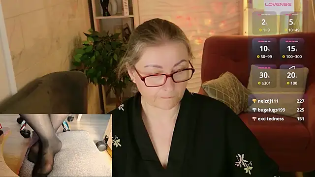 Alexandra_Kind live