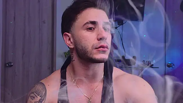 Latino_stud4u live