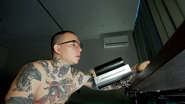 Tommy_cat live