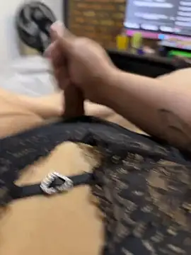 valenthottie live