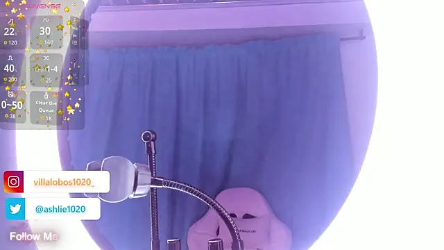 MiaVillalobos live