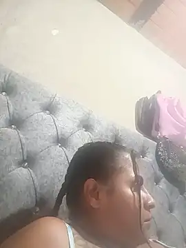 Giselabrunette25 live