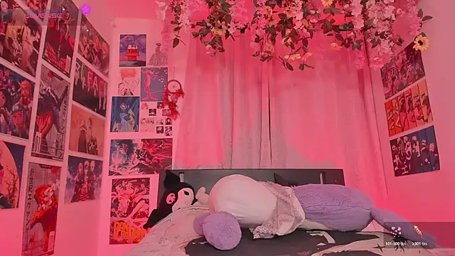 MissCurvyTop live