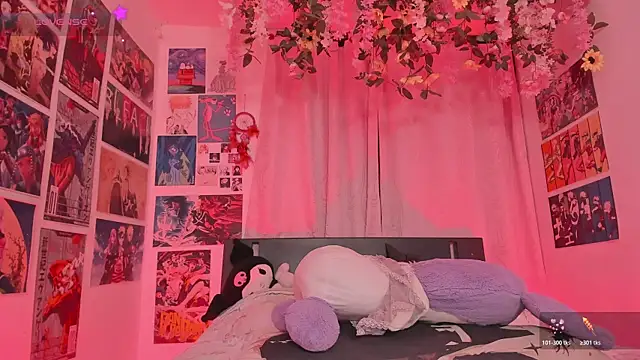 MissCurvyTop live