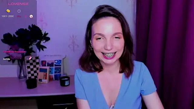 KindHazelHere_ live