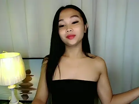 TsCyra_foxxx live