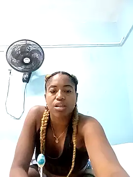 CukiGirl0 live