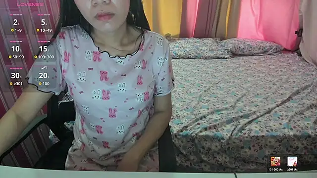 HornyAsianXxX live