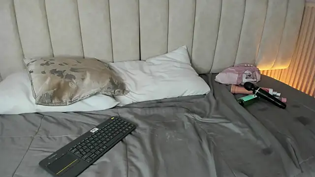 julimonroe_ live