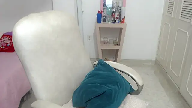 leonela_69 live