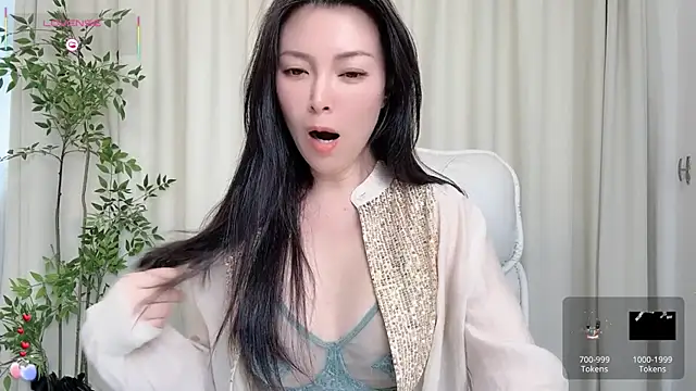 Lucy-cici live