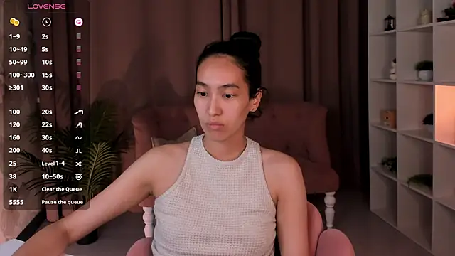 FlirtyAura live