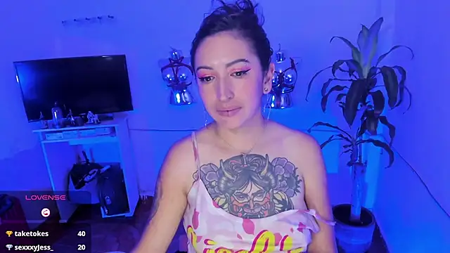 LucyStrike_ live