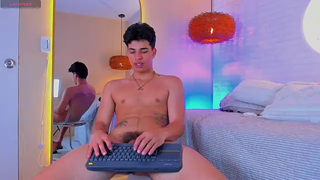 Benjamin_More live