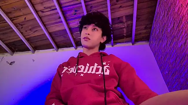 xFemboyToy live