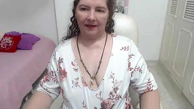 leonela_69 live