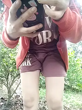 Emilysexy_cut live