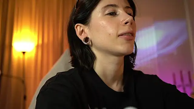 Your_Nicolett live