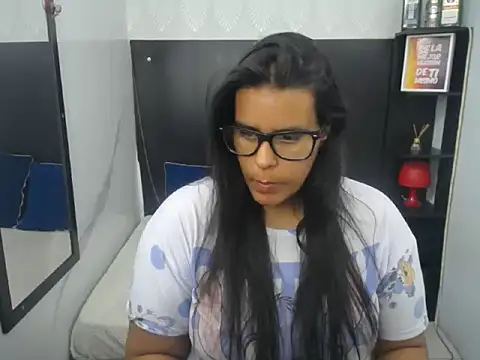 _bella_ebony_ live