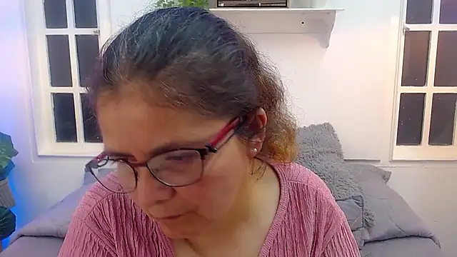 Linda_banks_ live