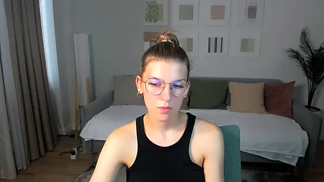 AnnaThorne live