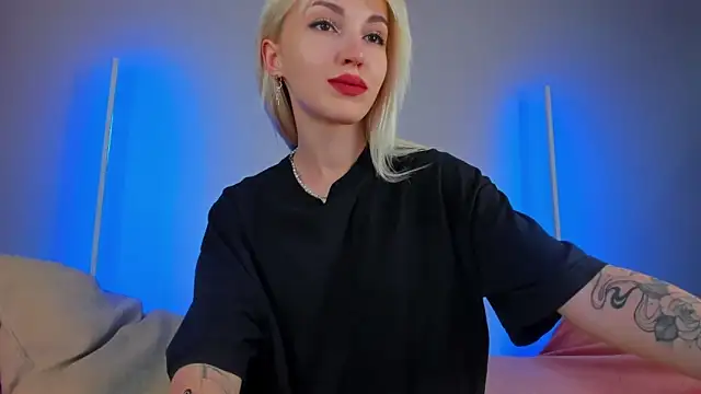 LisaFoxyMe live