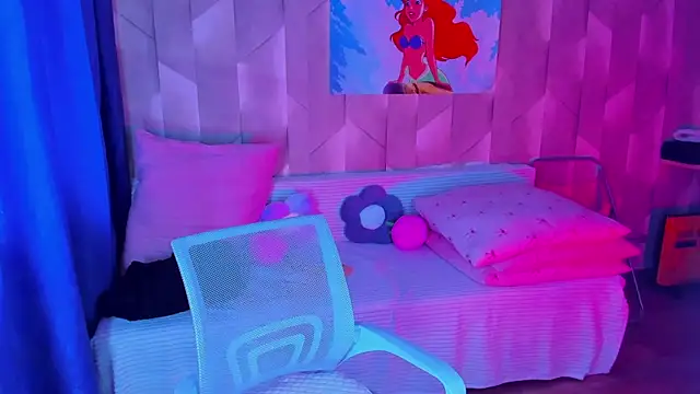 Alanna_Pow live