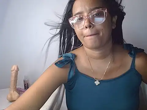 girl_piscis live