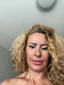Tania201243 live