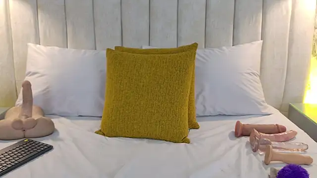 Sophie_Vega live