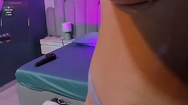 Cami_taniel live
