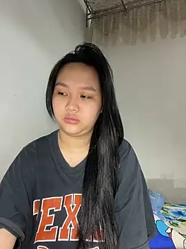 Almira6868 live