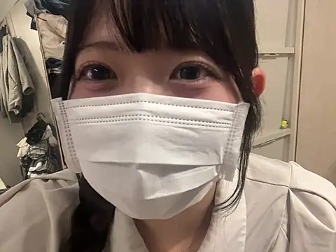 y-u-r-a-33 live