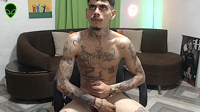alpha_zom live