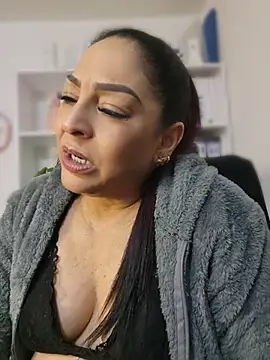 Gina_Myers live